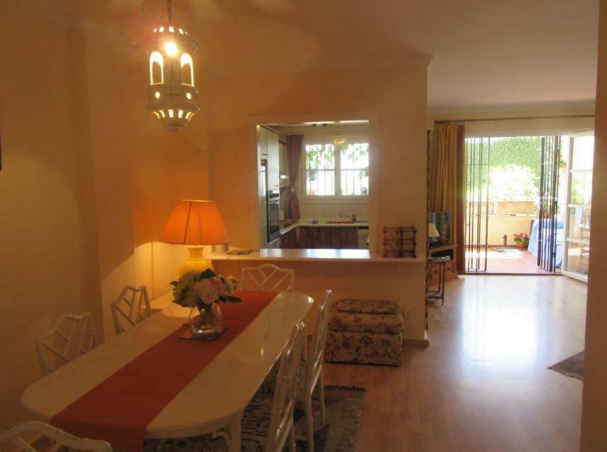 Apartment In El Paraiso - Near Puerto Banus Estepona Esterno foto