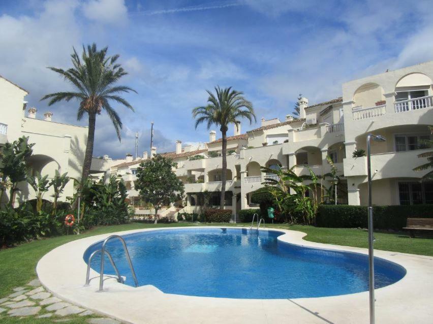 Apartment In El Paraiso - Near Puerto Banus Estepona Esterno foto